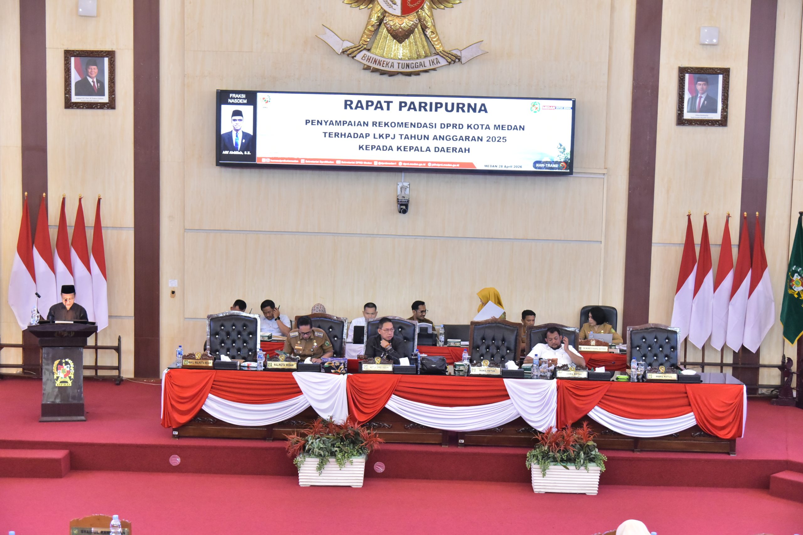 Wakil Ketua DPRD Medan, H. Rajudin Sagala, S.Pd.I saat membacakan sejumlah catatan penting terhadap kinerja Pemko Medan.